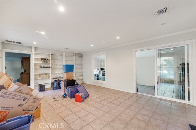 7630 Jellico, Northridge (los Angeles), CA 91325