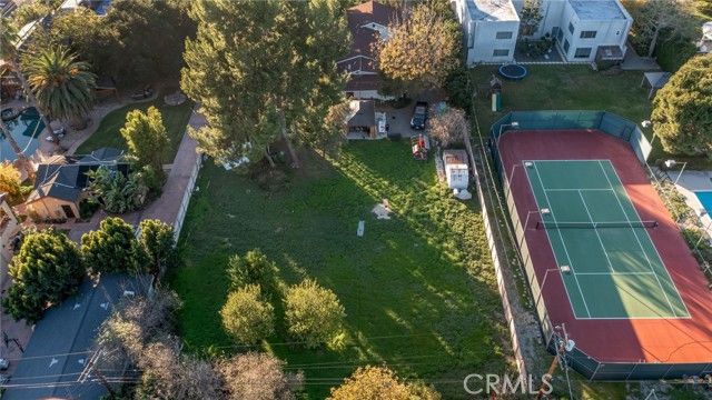 7630 Jellico, Northridge (los Angeles), CA 91325