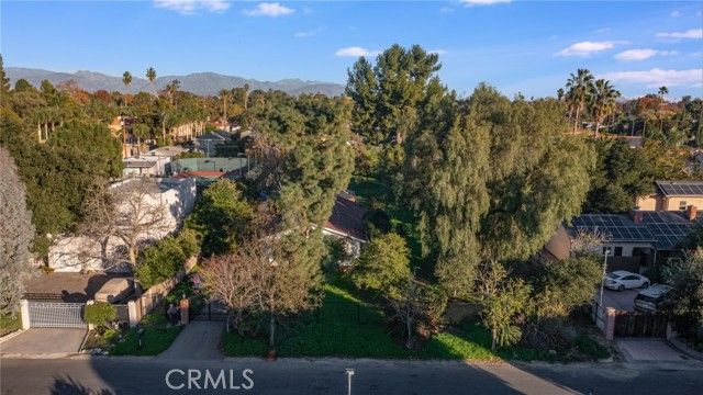 7630 Jellico, Northridge (los Angeles), CA 91325