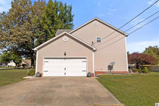 104 Fairview Drive, Mayfield, KY 42066