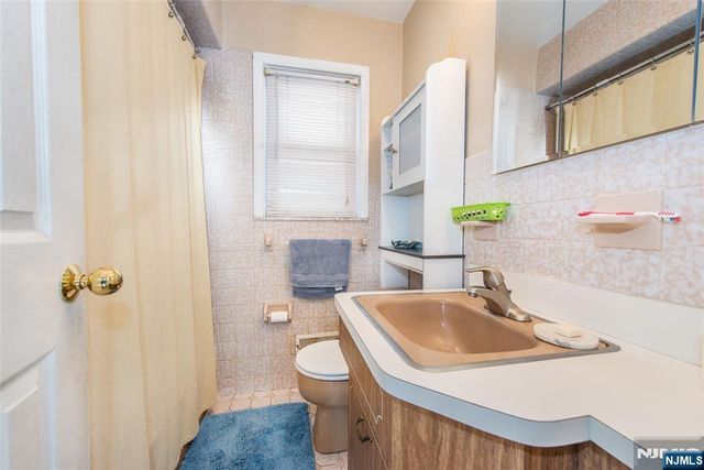 38 George Street, Saddle Brook, NJ 07663