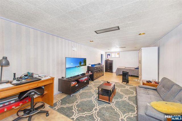 38 George Street, Saddle Brook, NJ 07663