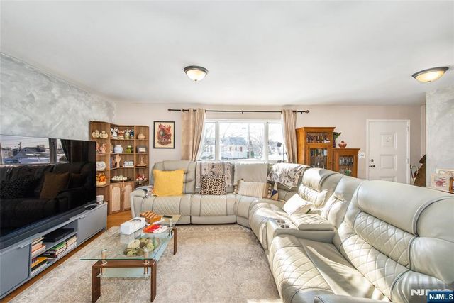 38 George Street, Saddle Brook, NJ 07663