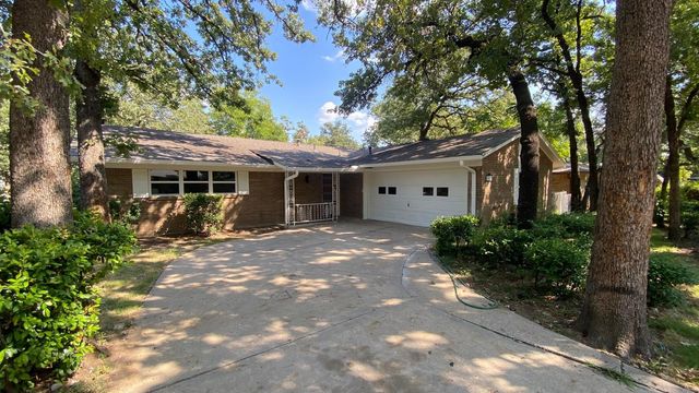 1016 Keith Drive, Hurst, TX 76053