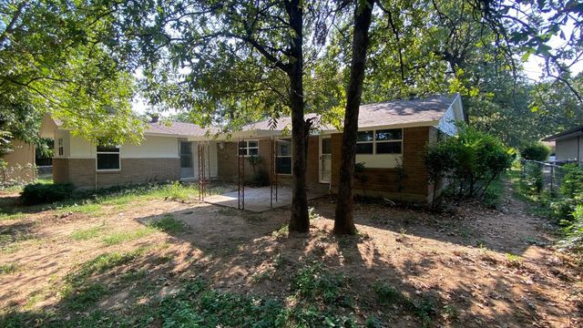 1016 Keith Drive, Hurst, TX 76053