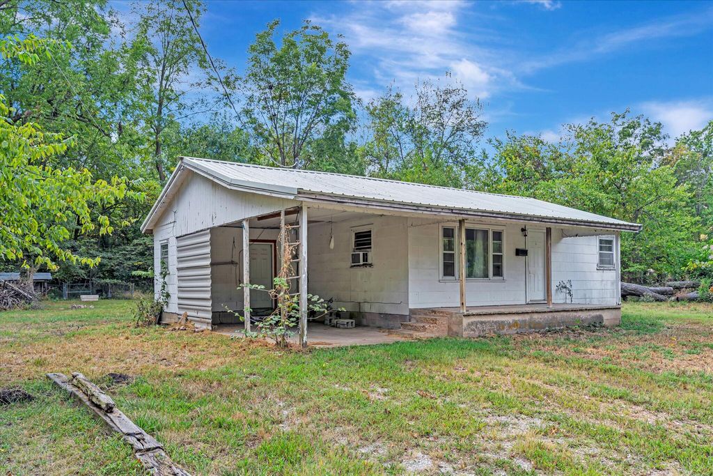 1110 & 1036 West Maupin Street, Bolivar, MO 65613