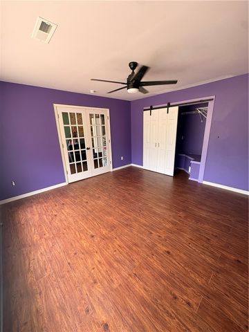 2642 Golden Oaks Drive, Fayetteville, AR 72703