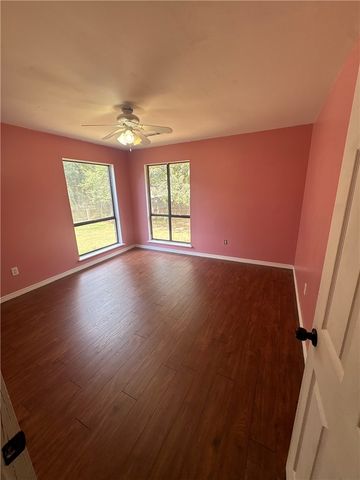 2642 Golden Oaks Drive, Fayetteville, AR 72703
