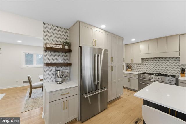 3804 RICHARDSON PL, Fairfax, VA 22030