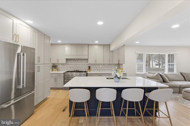 3804 RICHARDSON PL, Fairfax, VA 22030