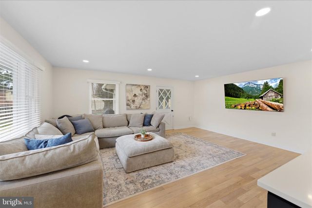 3804 RICHARDSON PL, Fairfax, VA 22030