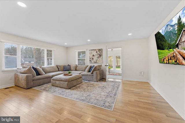 3804 RICHARDSON PL, Fairfax, VA 22030