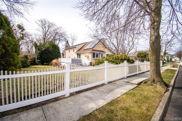 720 New York Avenue, Baldwin, NY 11510