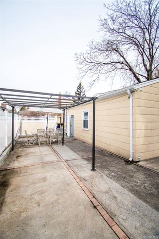 720 New York Avenue, Baldwin, NY 11510