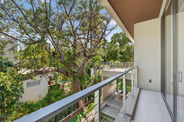 234 SW 22nd Road, Miami, FL 33129