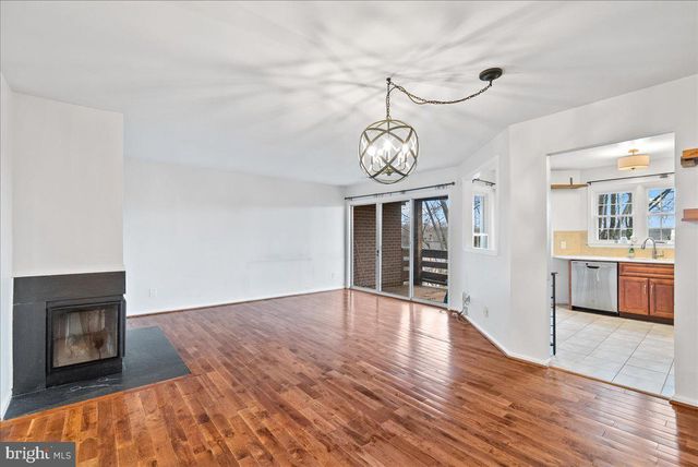 11146 BEAVER TRAIL CT, Reston, VA 20191