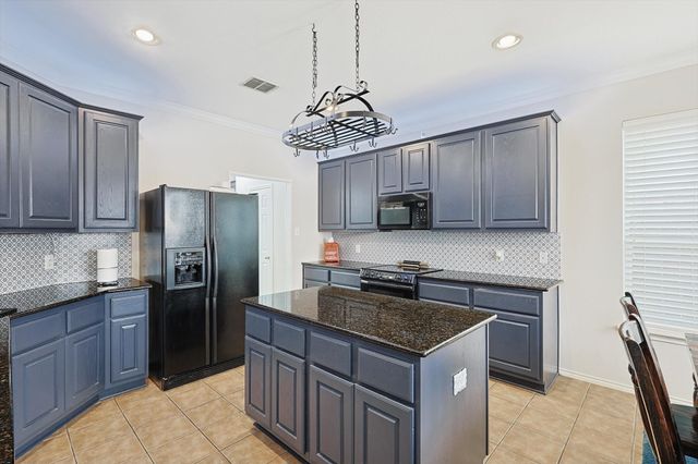 501 Maple Leaf Lane, Mckinney, TX 75071