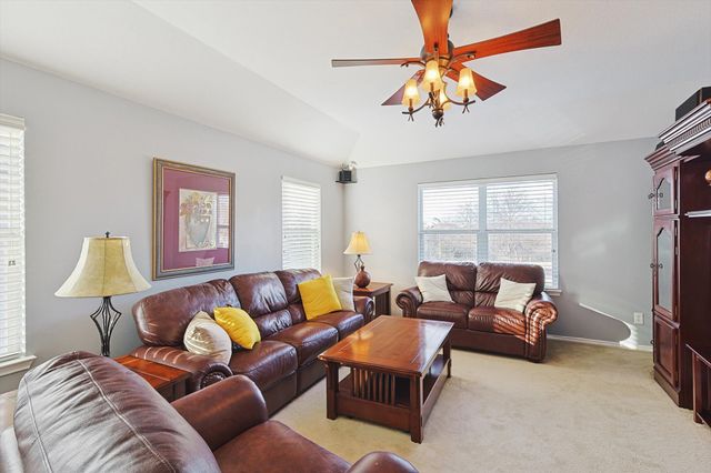 501 Maple Leaf Lane, Mckinney, TX 75071