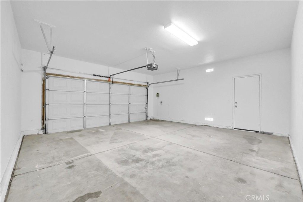 Image 25 of property listing at 13584 Kitty Hawk, Victorville, CA 92392