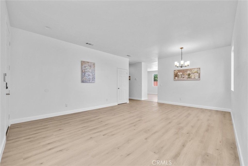 Image 3 of property listing at 13584 Kitty Hawk, Victorville, CA 92392