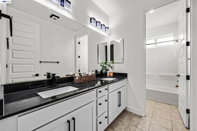 259 Eagle Nest Dr, Oakley, CA 94561