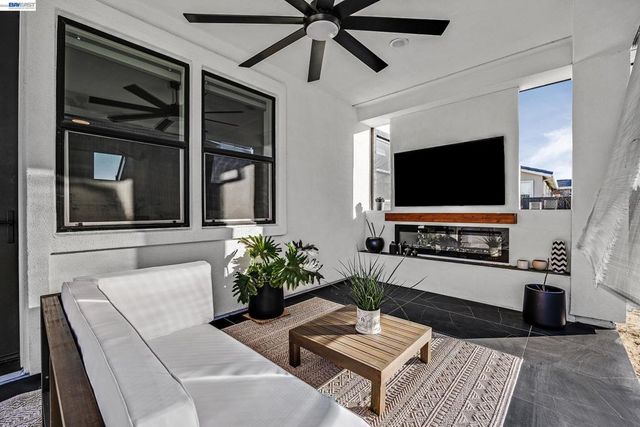 259 Eagle Nest Dr, Oakley, CA 94561