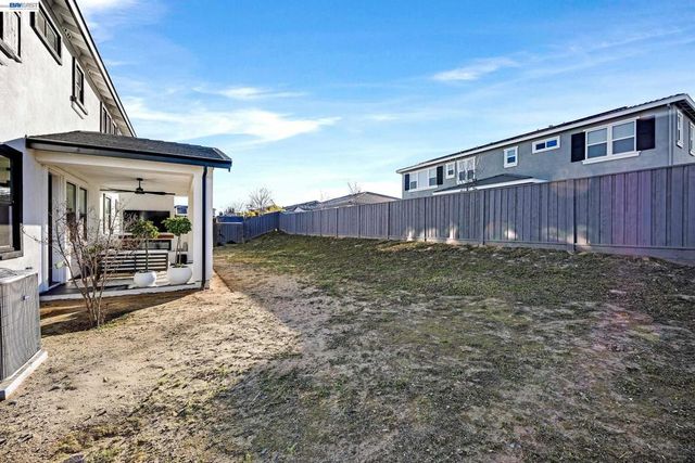 259 Eagle Nest Dr, Oakley, CA 94561