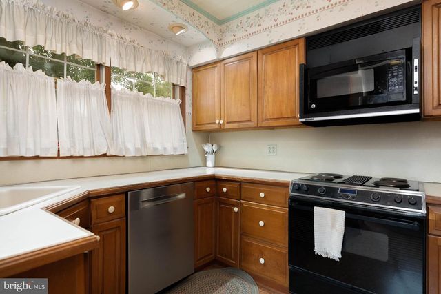 615 HAWKS BRIDGE ROAD, Carneys Point, NJ 08069