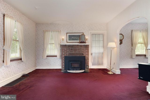 615 HAWKS BRIDGE ROAD, Carneys Point, NJ 08069