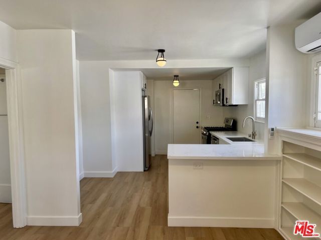 3009 Dalton Avenue, Los Angeles, CA 90018