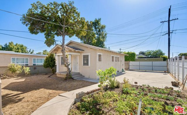 3009 Dalton Avenue, Los Angeles, CA 90018