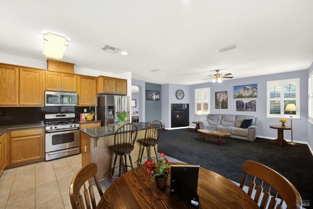 652 Greentree Cir, Fairfield, CA 94534