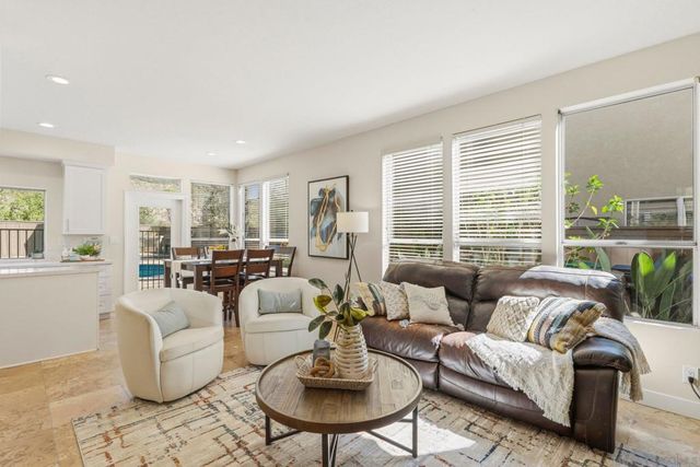 7386 Juncus, San Diego, CA 92129