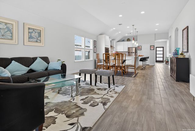 469 Rosemellow St, New Braunfels, TX 78132