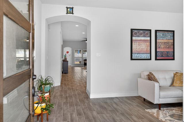 469 Rosemellow St, New Braunfels, TX 78132