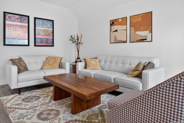 469 Rosemellow St, New Braunfels, TX 78132