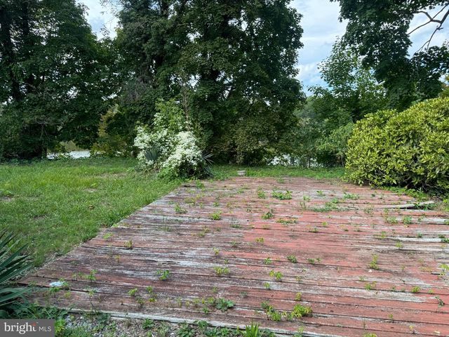 12 CHURCH LN, Bridgeton, NJ 08302