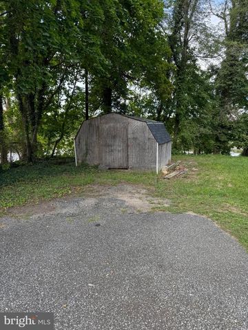 12 CHURCH LN, Bridgeton, NJ 08302