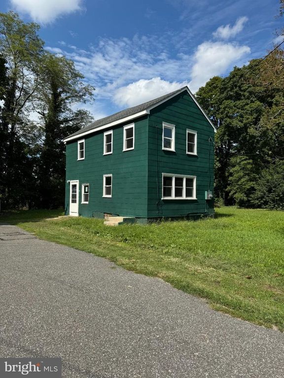 12 CHURCH LN, Bridgeton, NJ 08302