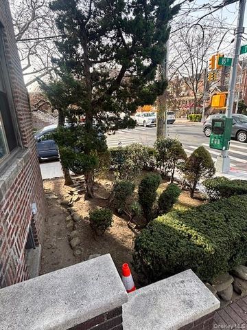 8423 14th Avenue, Brooklyn, NY 11228