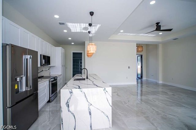 3806 E 18th ST, Lehigh Acres, FL 33972