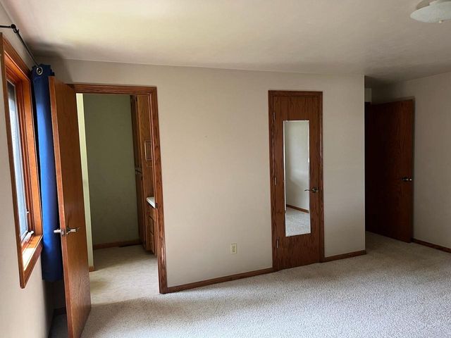 2151 WOODCREST DRIVE, Green Bay, WI 54304