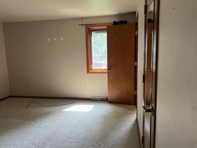 2151 WOODCREST DRIVE, Green Bay, WI 54304