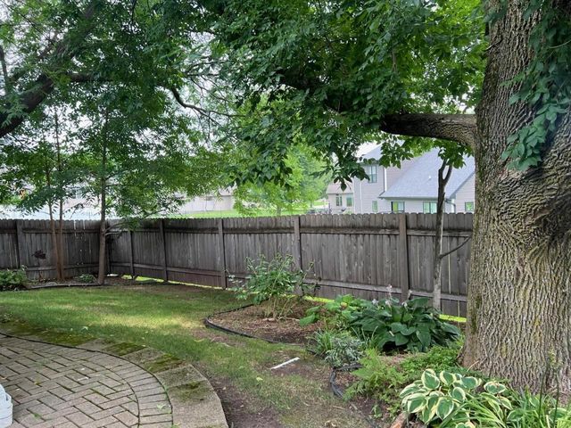 2151 WOODCREST DRIVE, Green Bay, WI 54304