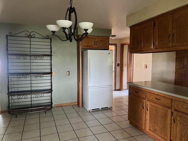 2151 WOODCREST DRIVE, Green Bay, WI 54304