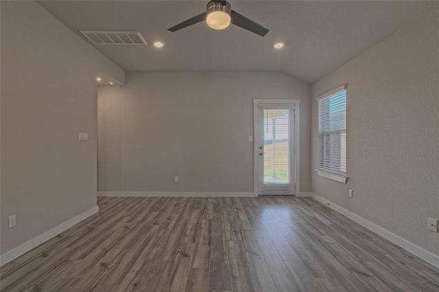 112 Halford RD, Georgetown, TX 78633