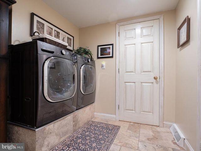 7 BUCK RUN, Mohnton, PA 19540