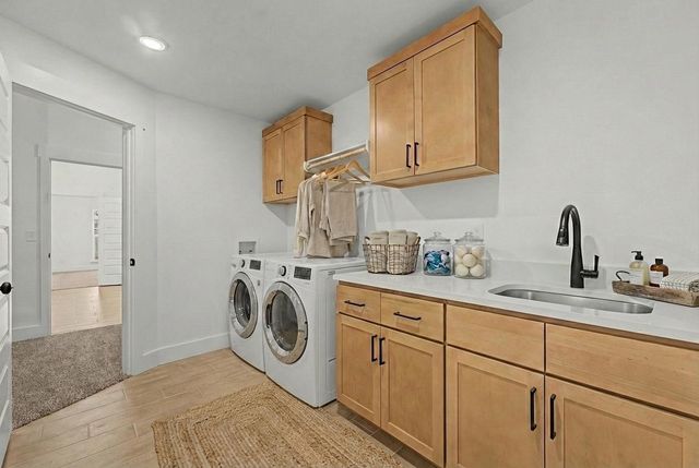 316 W Seminole Street, Strafford, MO 65757