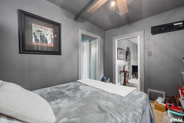 1414 BLACK Street, Pekin, IL 61554