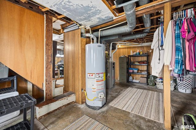 1414 BLACK Street, Pekin, IL 61554